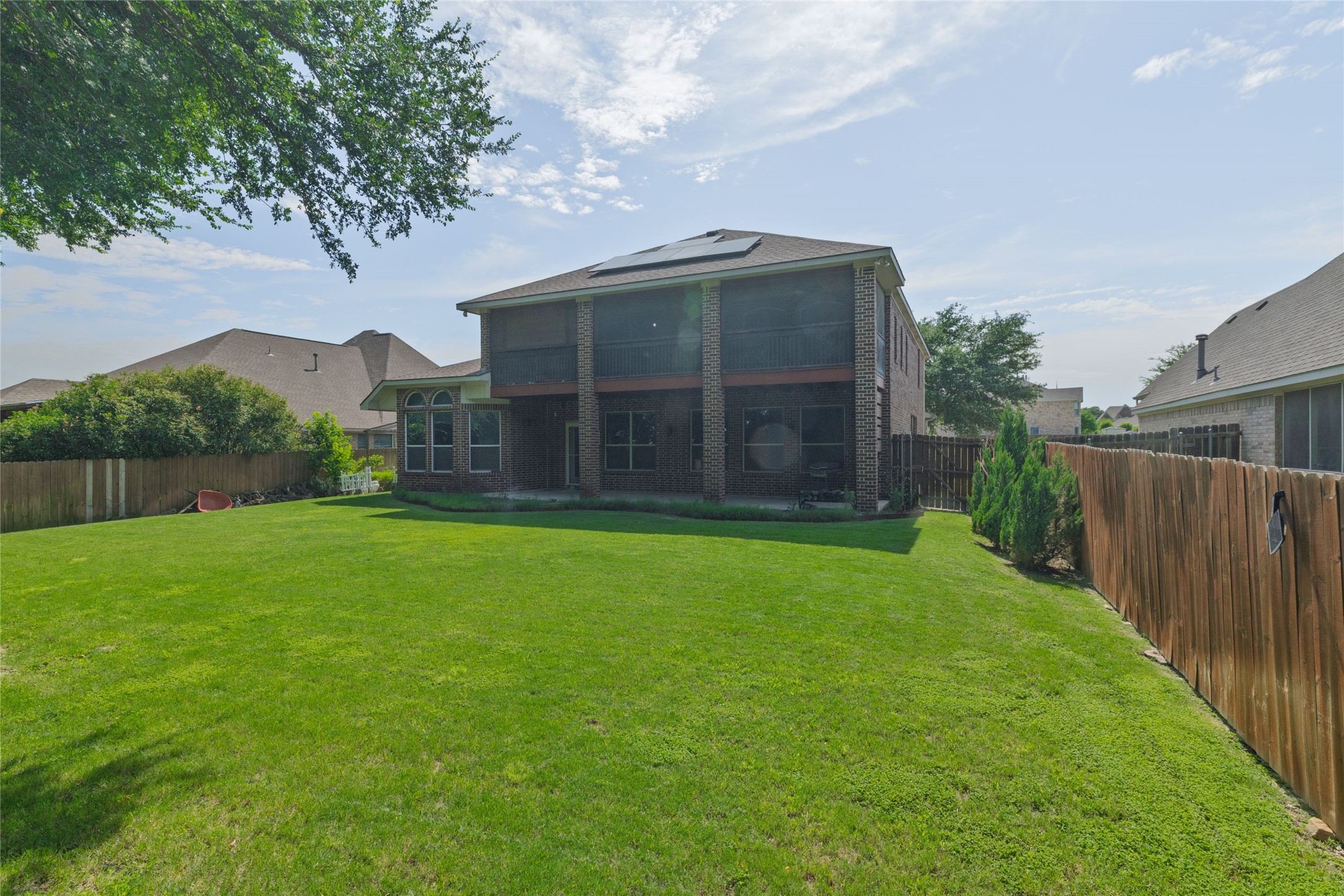 1324 Elise Cedar Hill TX 75104