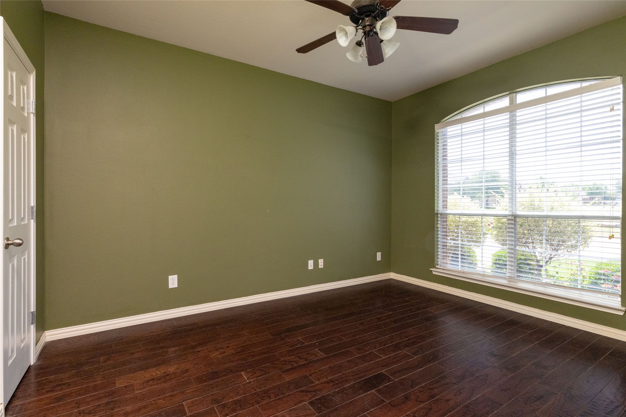1324 Elise Cedar Hill TX 75104