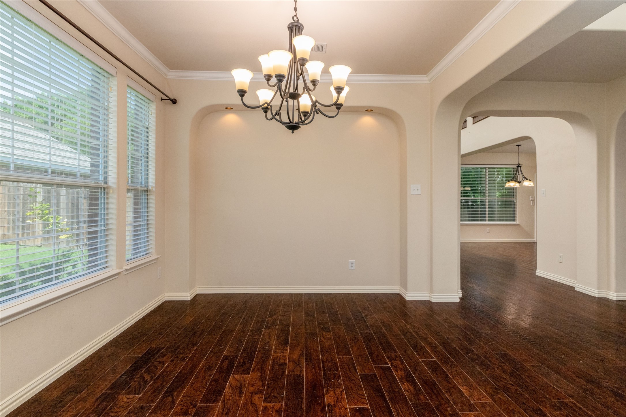 1324 Elise Cedar Hill TX 75104