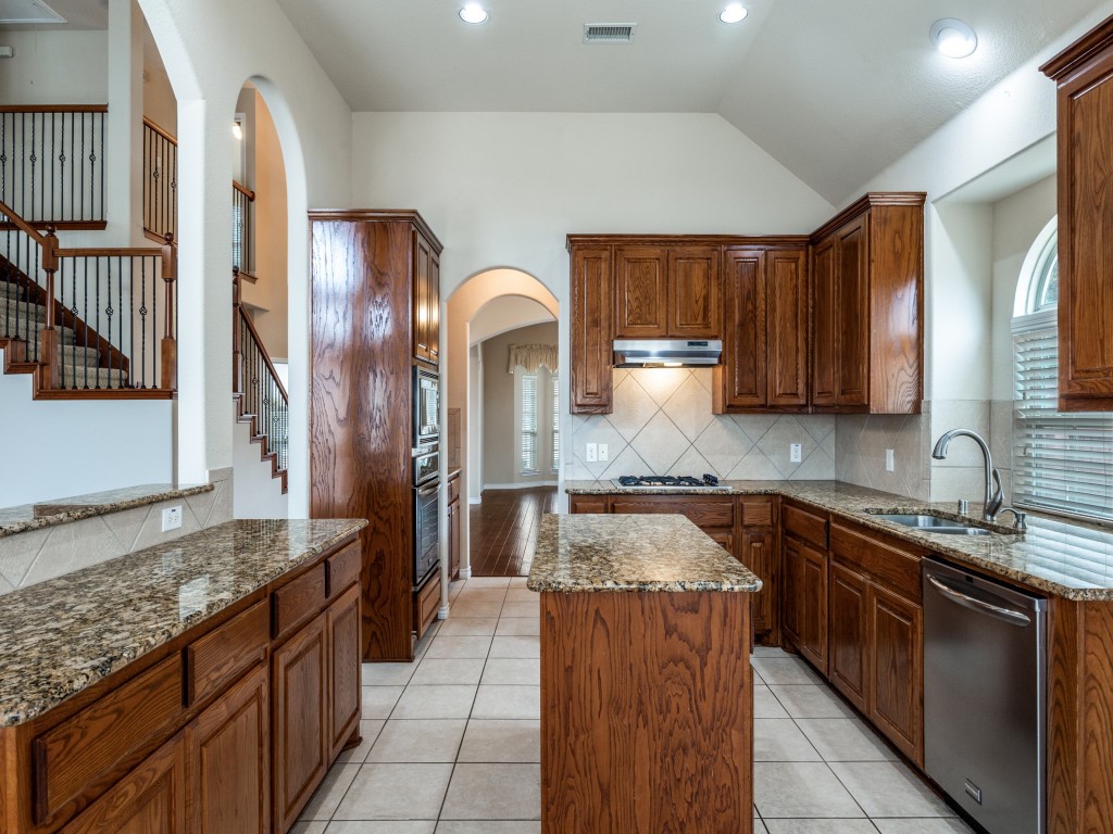 1222 Oak Hill Lane Murphy TX 75094