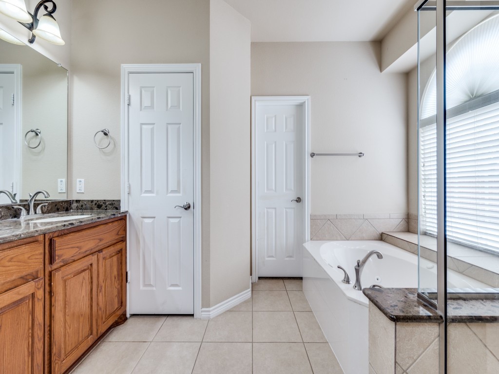 1222 Oak Hill Lane Murphy TX 75094