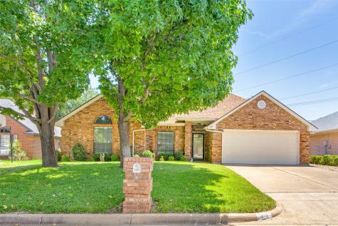 108 Sunny Meadows Drive Burleson TX 76028
