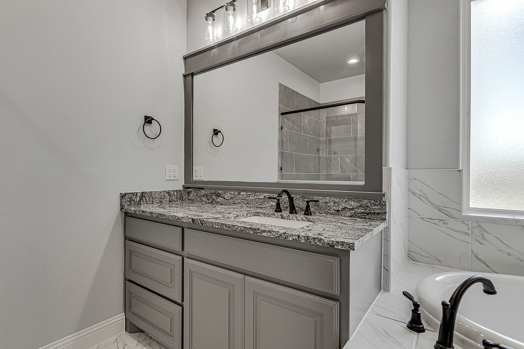 8525 Wild Colt Drive Godley TX 76044