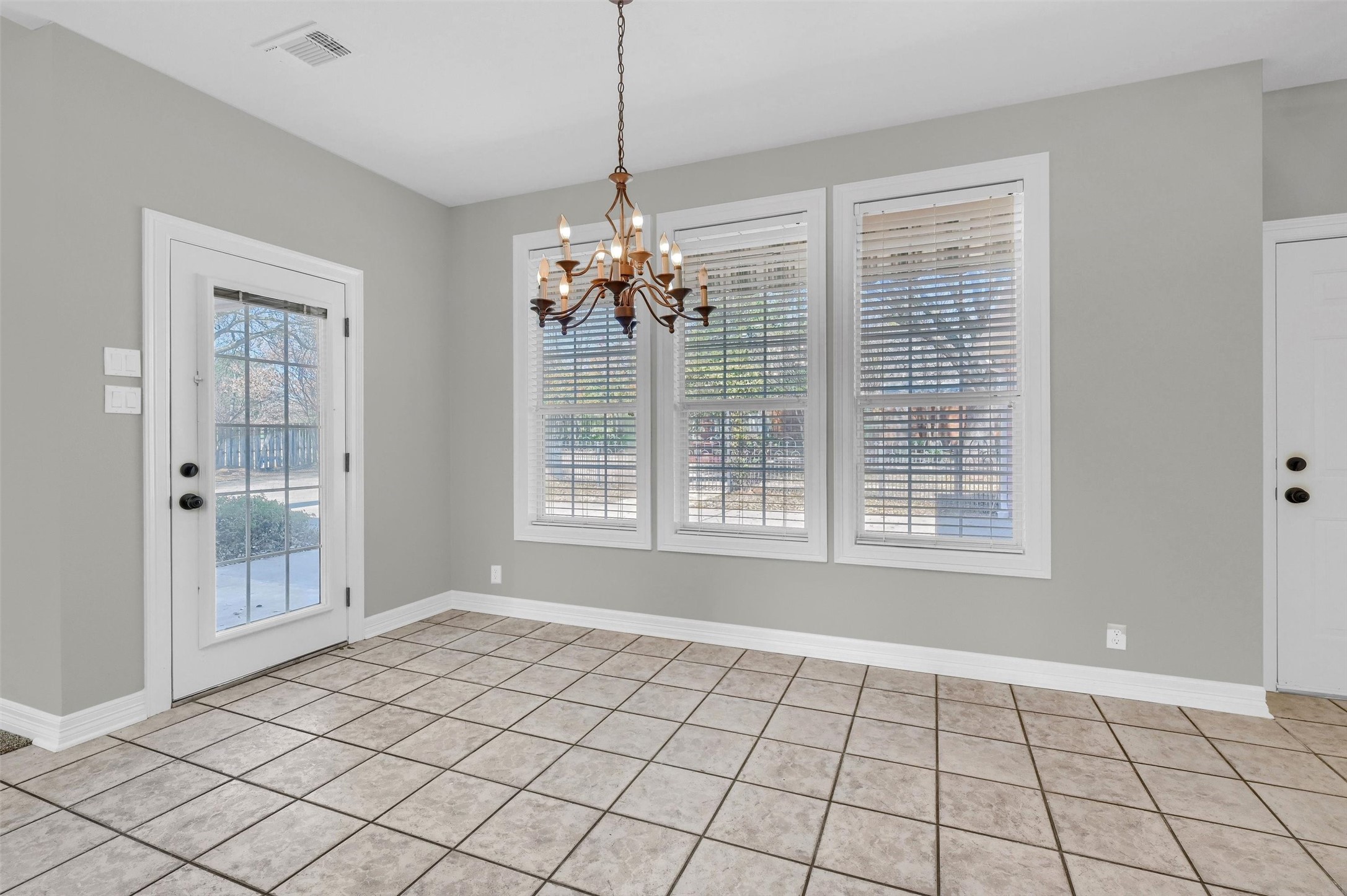 7 Ambassador Court Denison TX 75020