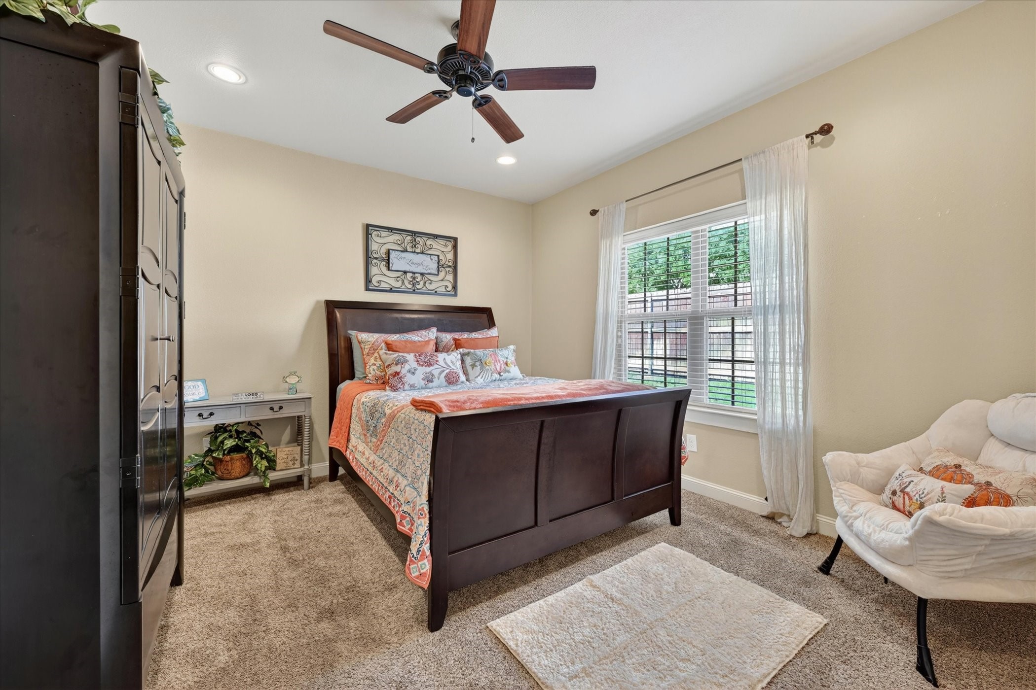 732 Forest Creek Desoto TX 75115