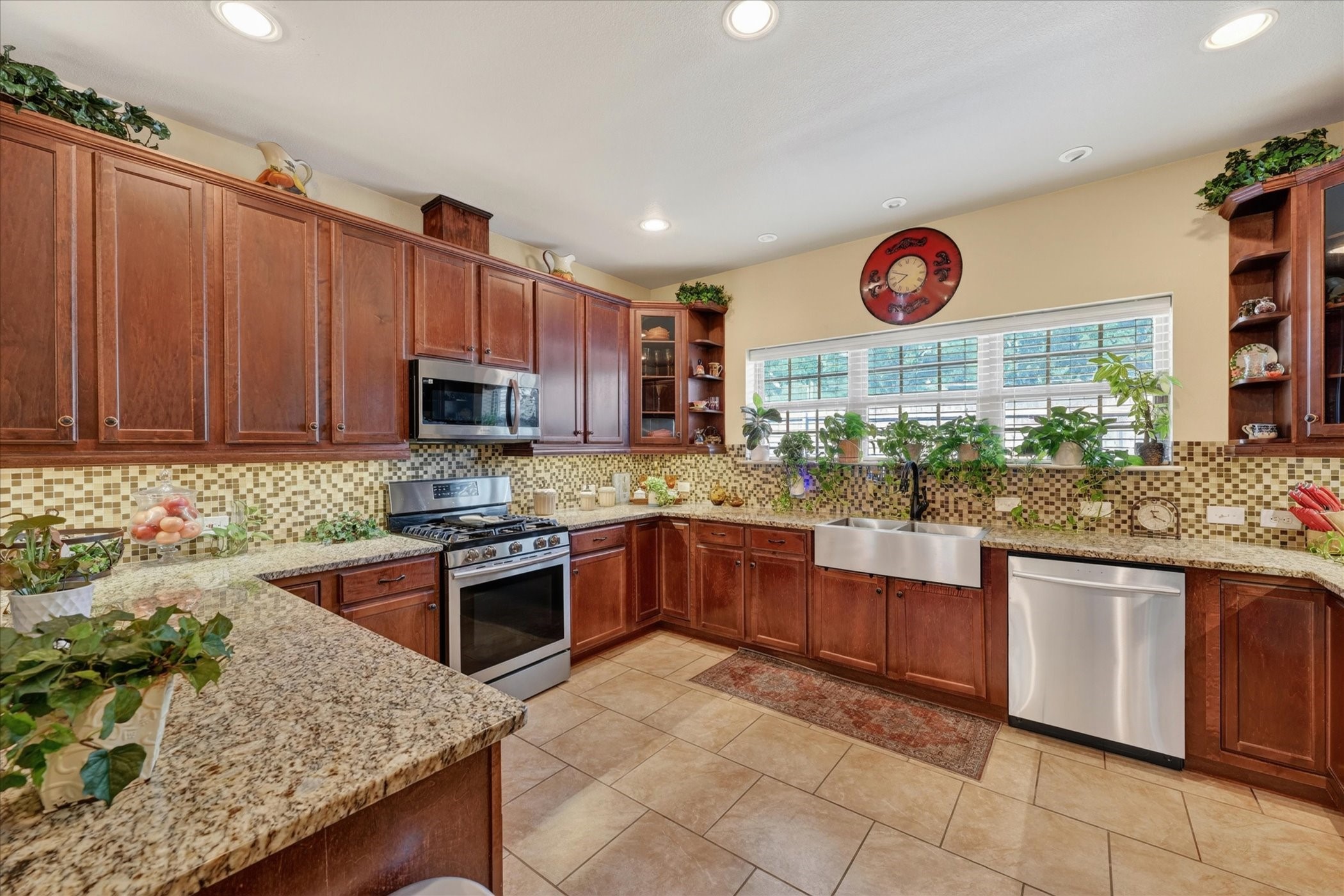 732 Forest Creek Desoto TX 75115