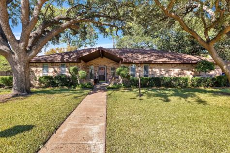 1705 Carlton Drive Arlington TX 76015