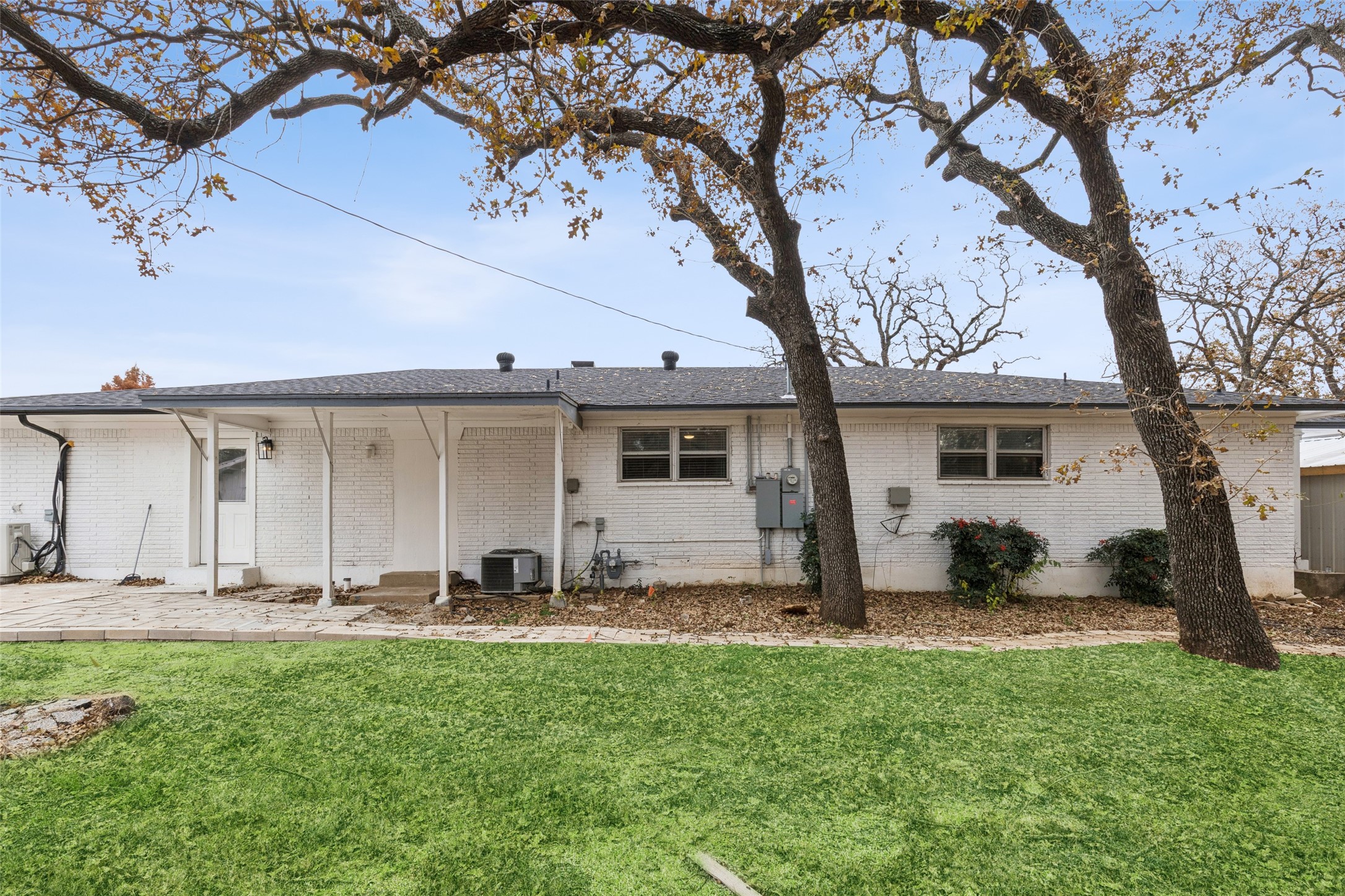 102 Woodland Drive Highland Village TX 75077