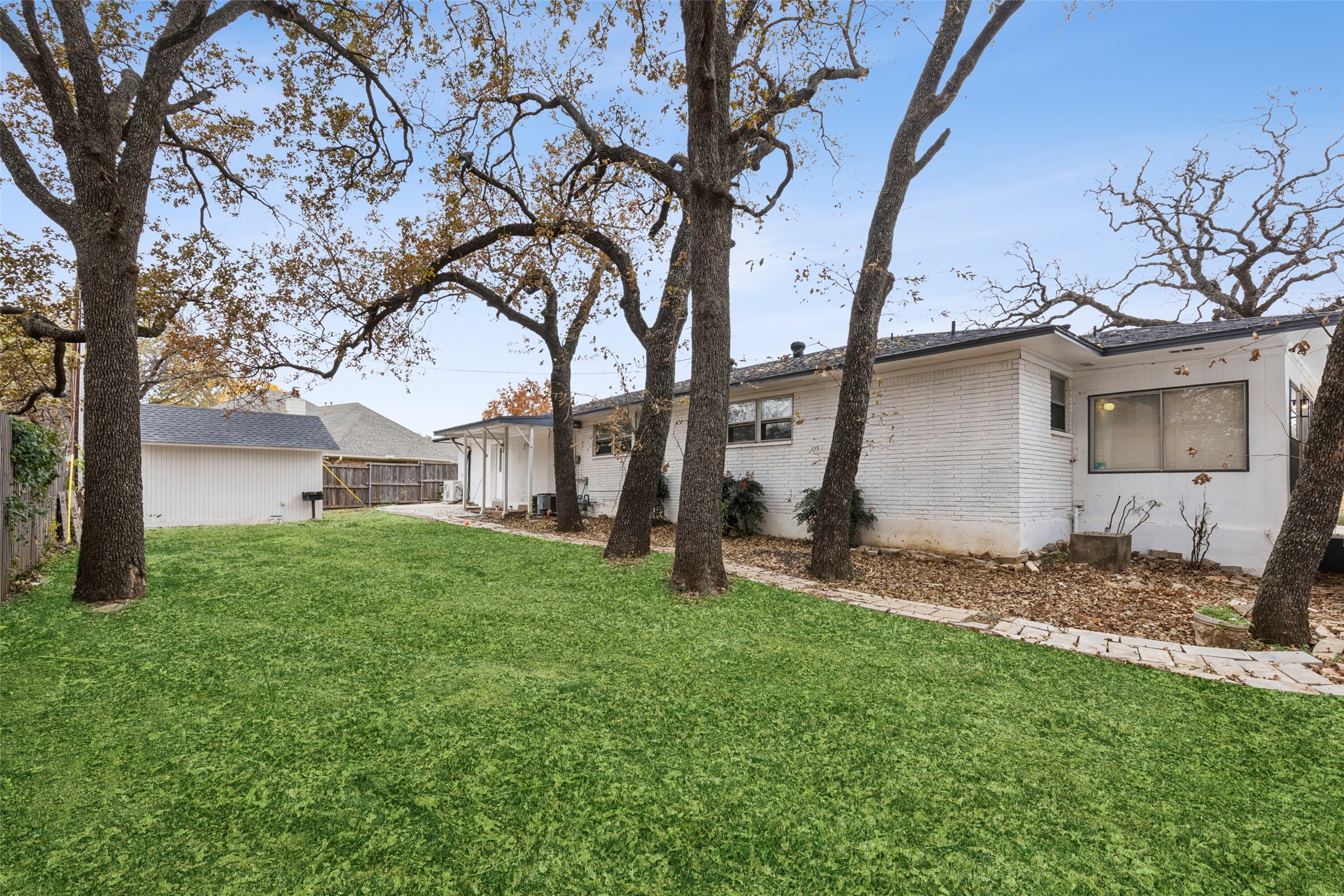 102 Woodland Drive Highland Village TX 75077