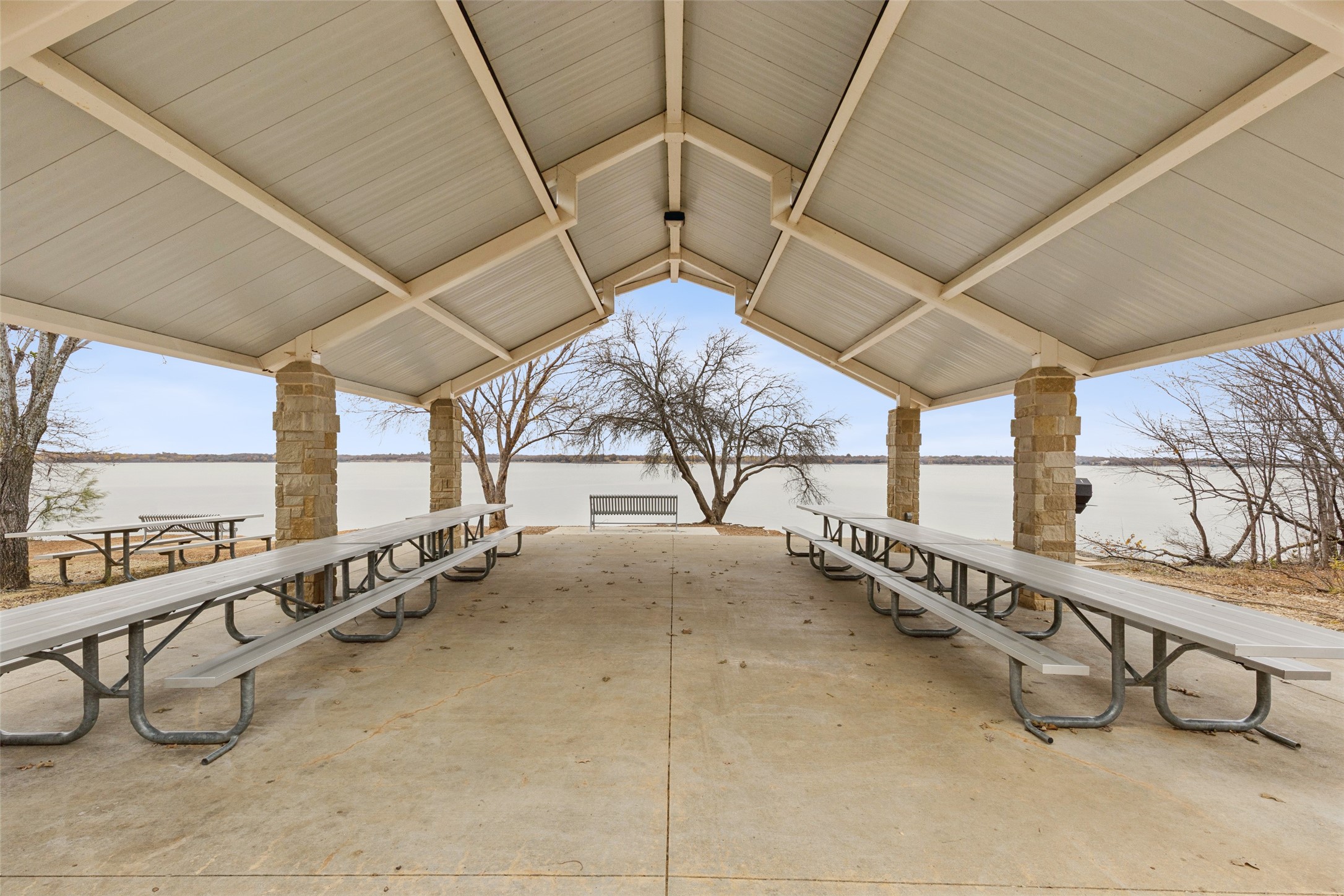102 Woodland Drive Highland Village TX 75077