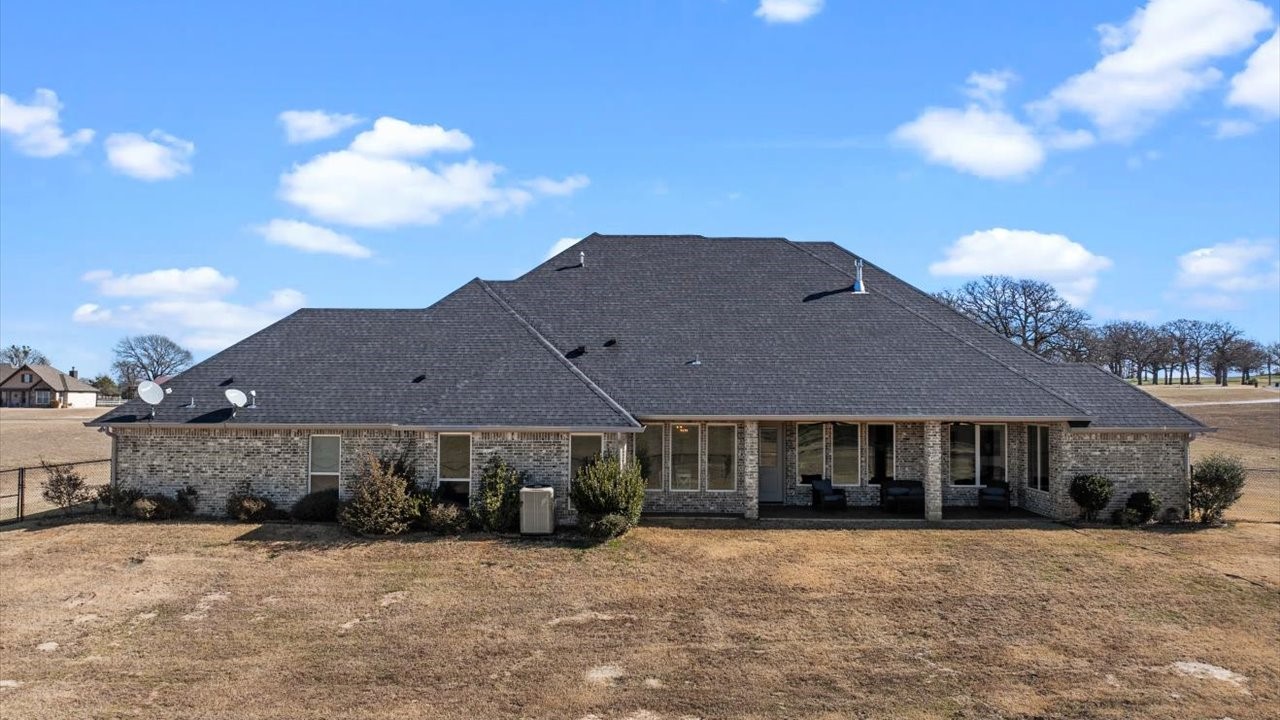 15631 Stallion Lake Boulevard Lindale TX 75771
