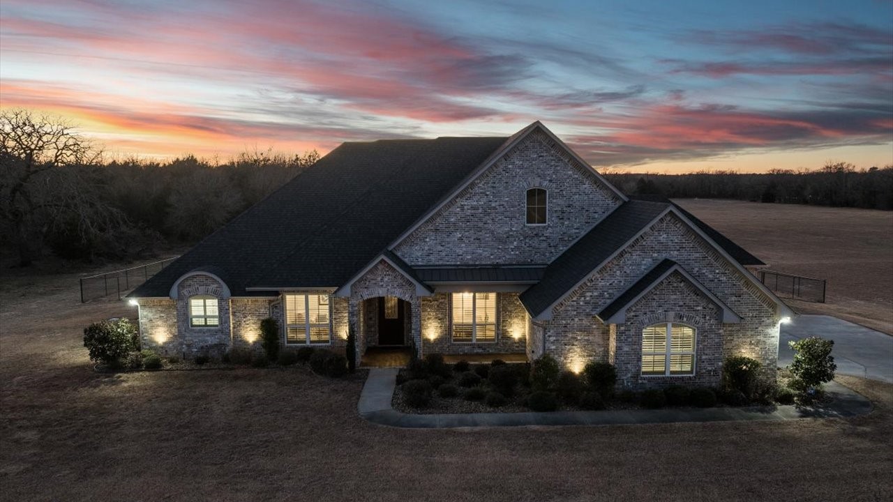15631 Stallion Lake Boulevard Lindale TX 75771