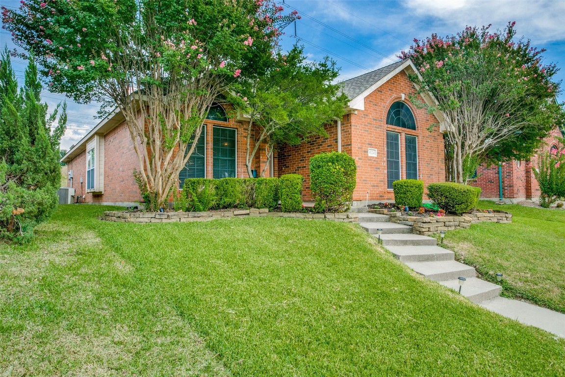 4124 Creekhollow Drive Carrollton TX 75010