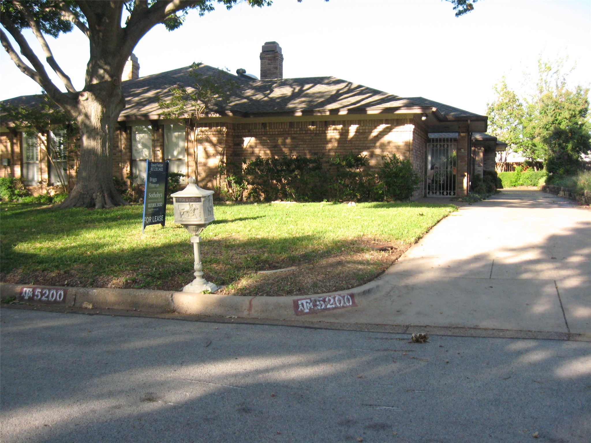 5200 Ledgestone Drive Fort Worth TX 76132