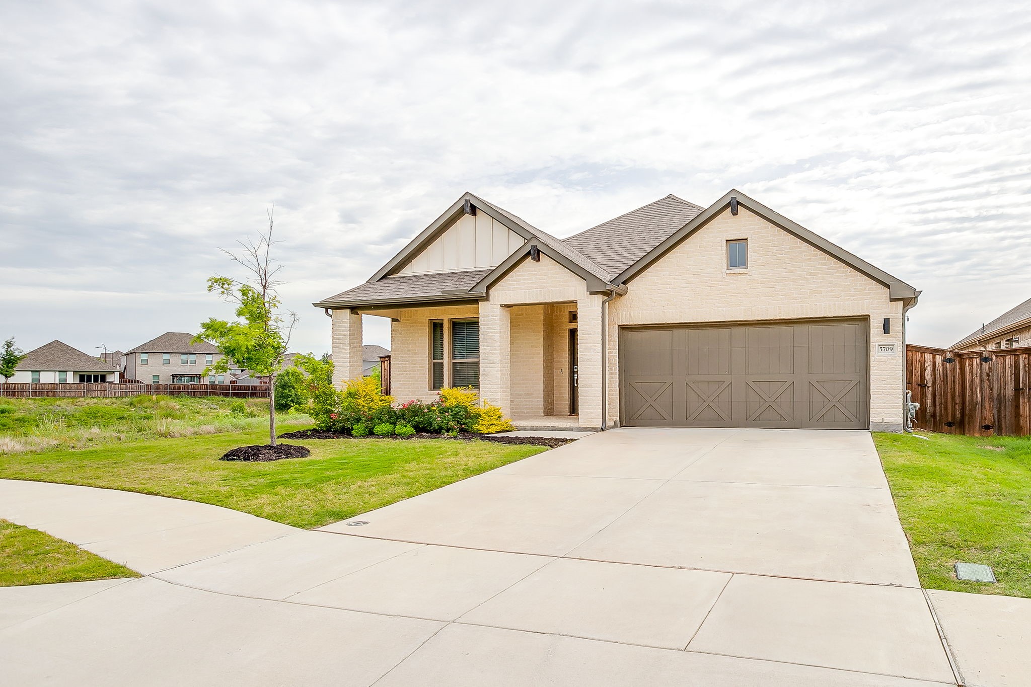 5709 Freeport Lane Fort Worth TX 76126