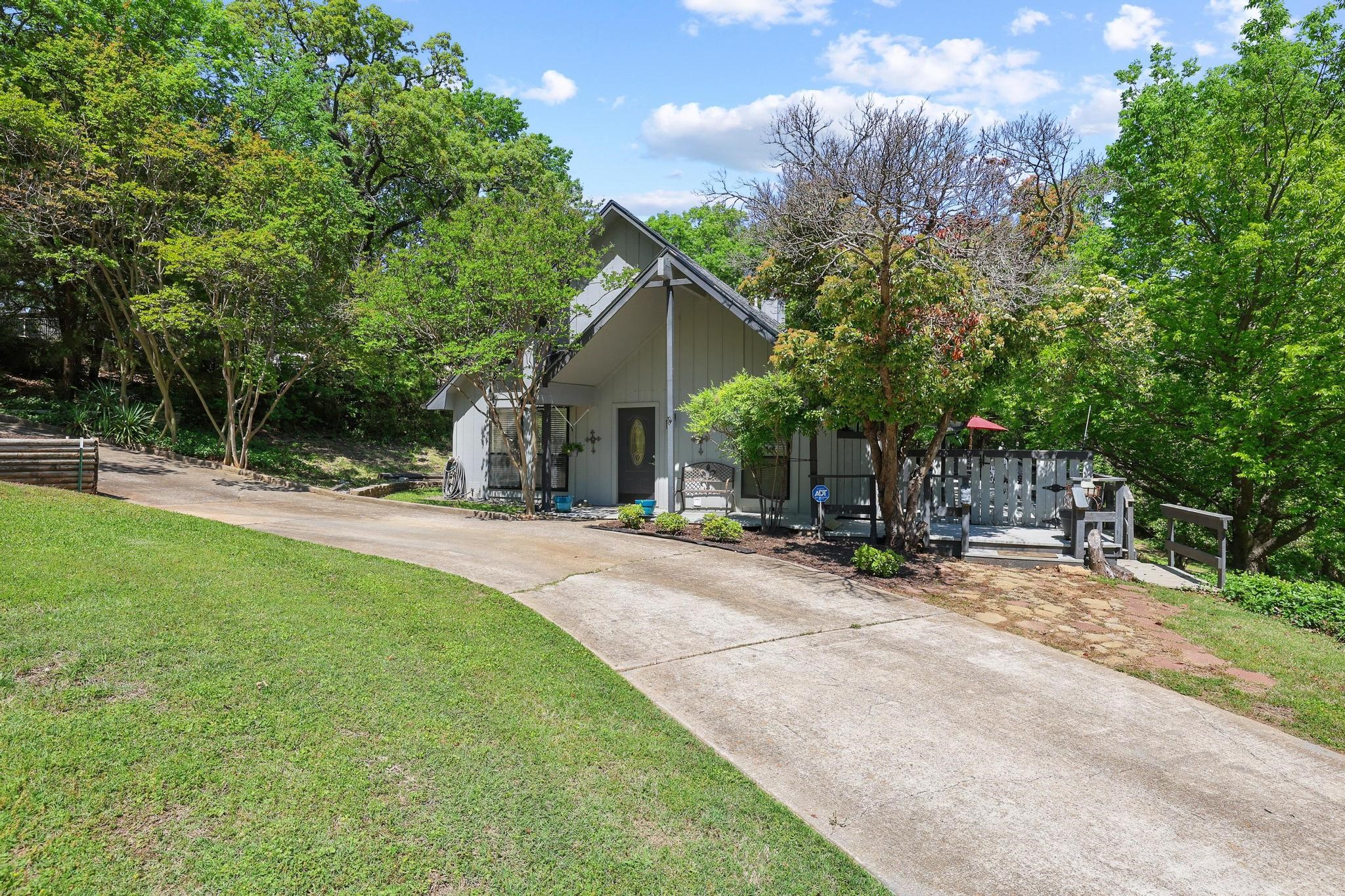 325 Lakewood Lane Pottsboro TX 75076