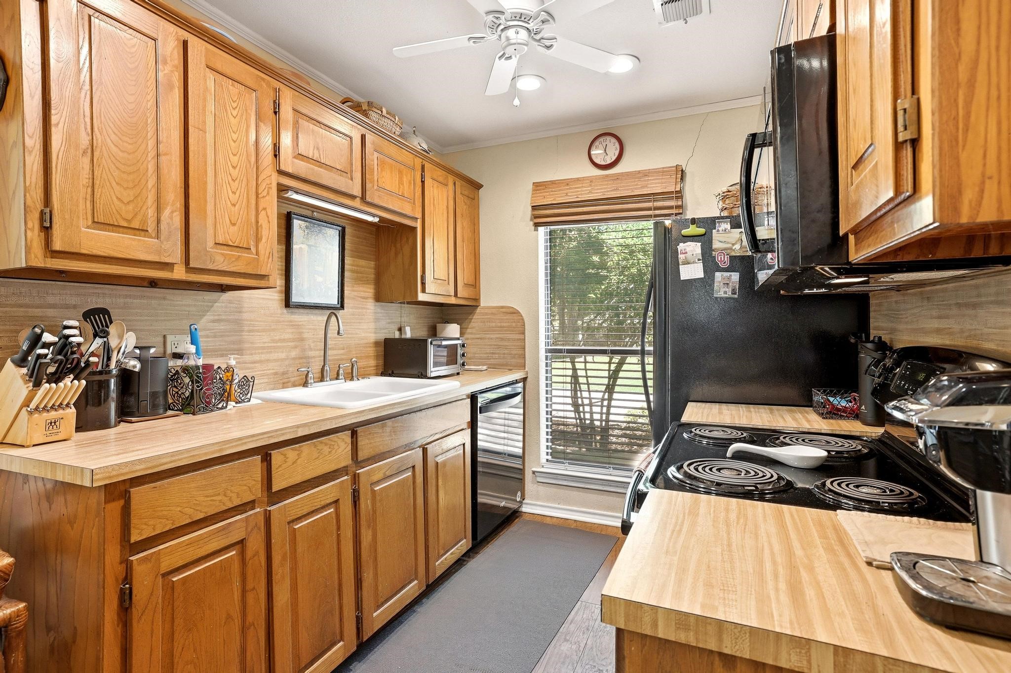 325 Lakewood Lane Pottsboro TX 75076
