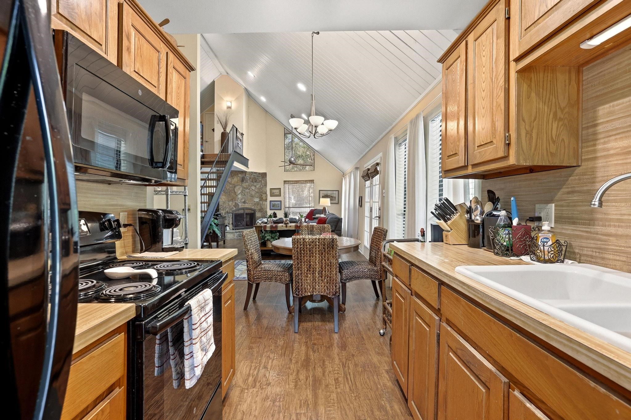 325 Lakewood Lane Pottsboro TX 75076