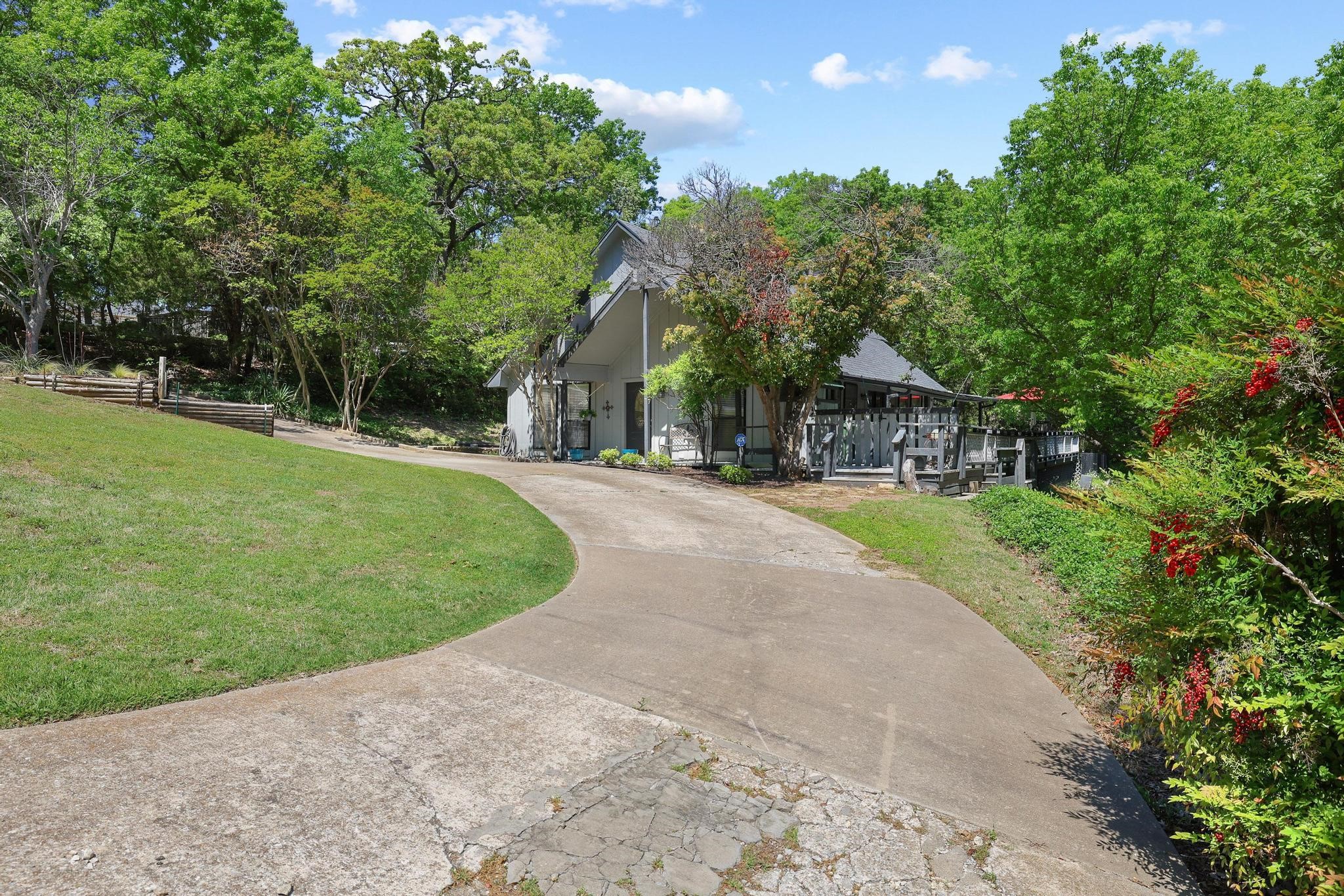 325 Lakewood Lane Pottsboro TX 75076