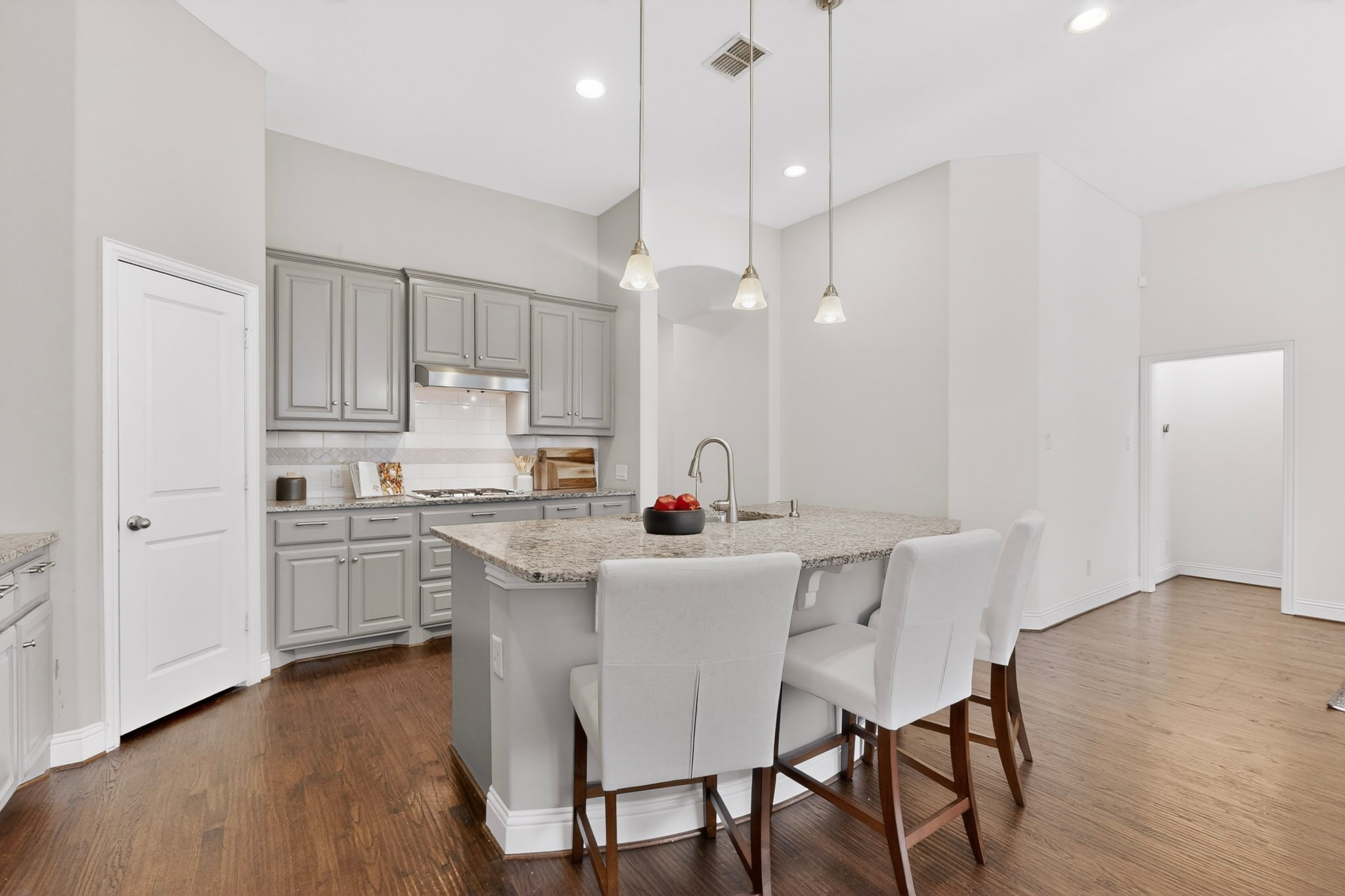 604 Warwick Boulevard Lewisville TX 75056