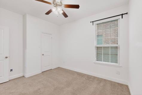 604 Warwick Boulevard Lewisville TX 75056