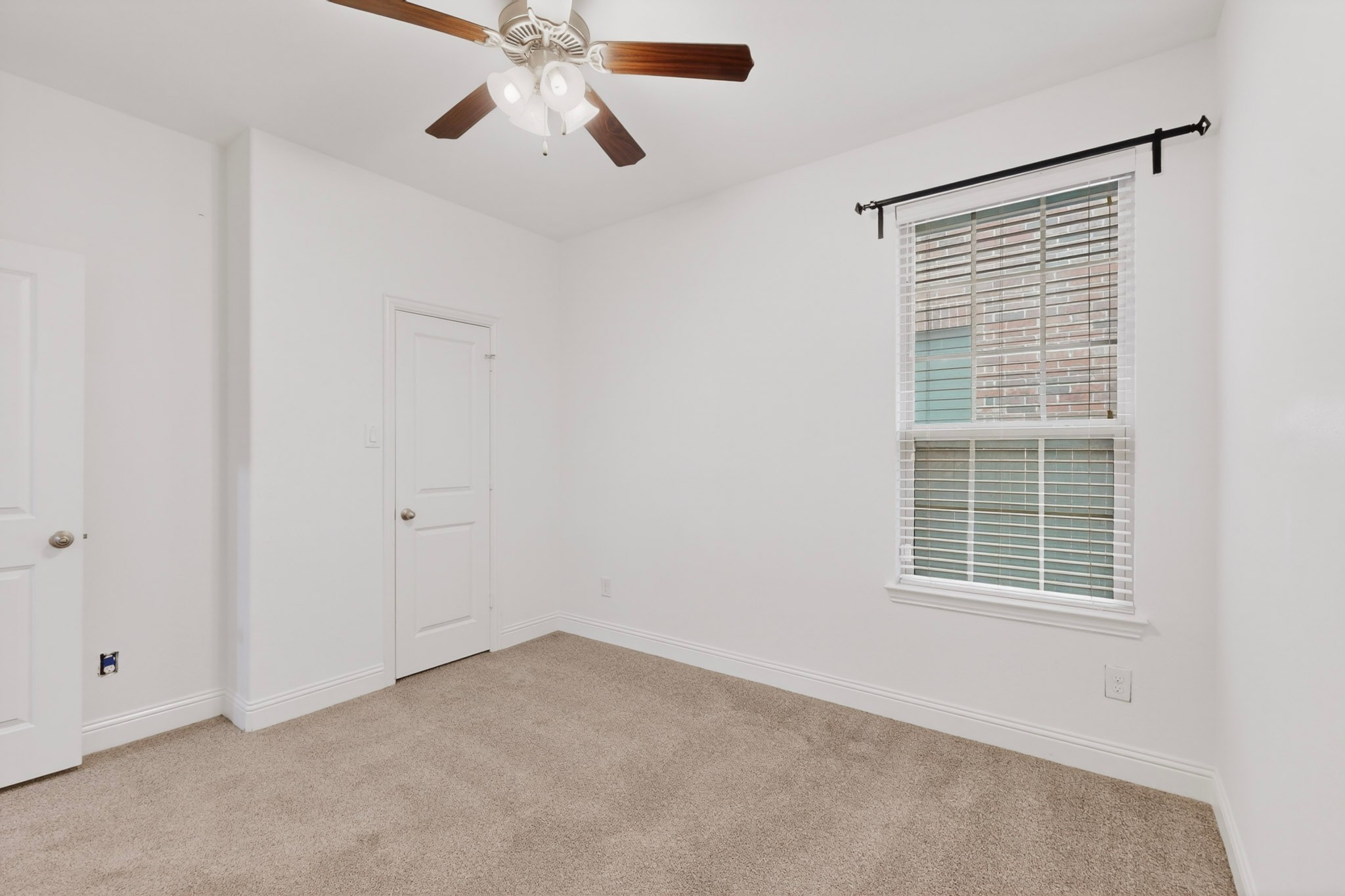 604 Warwick Boulevard Lewisville TX 75056