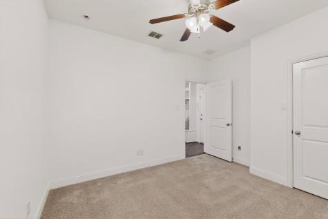 604 Warwick Boulevard Lewisville TX 75056