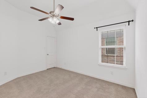 604 Warwick Boulevard Lewisville TX 75056