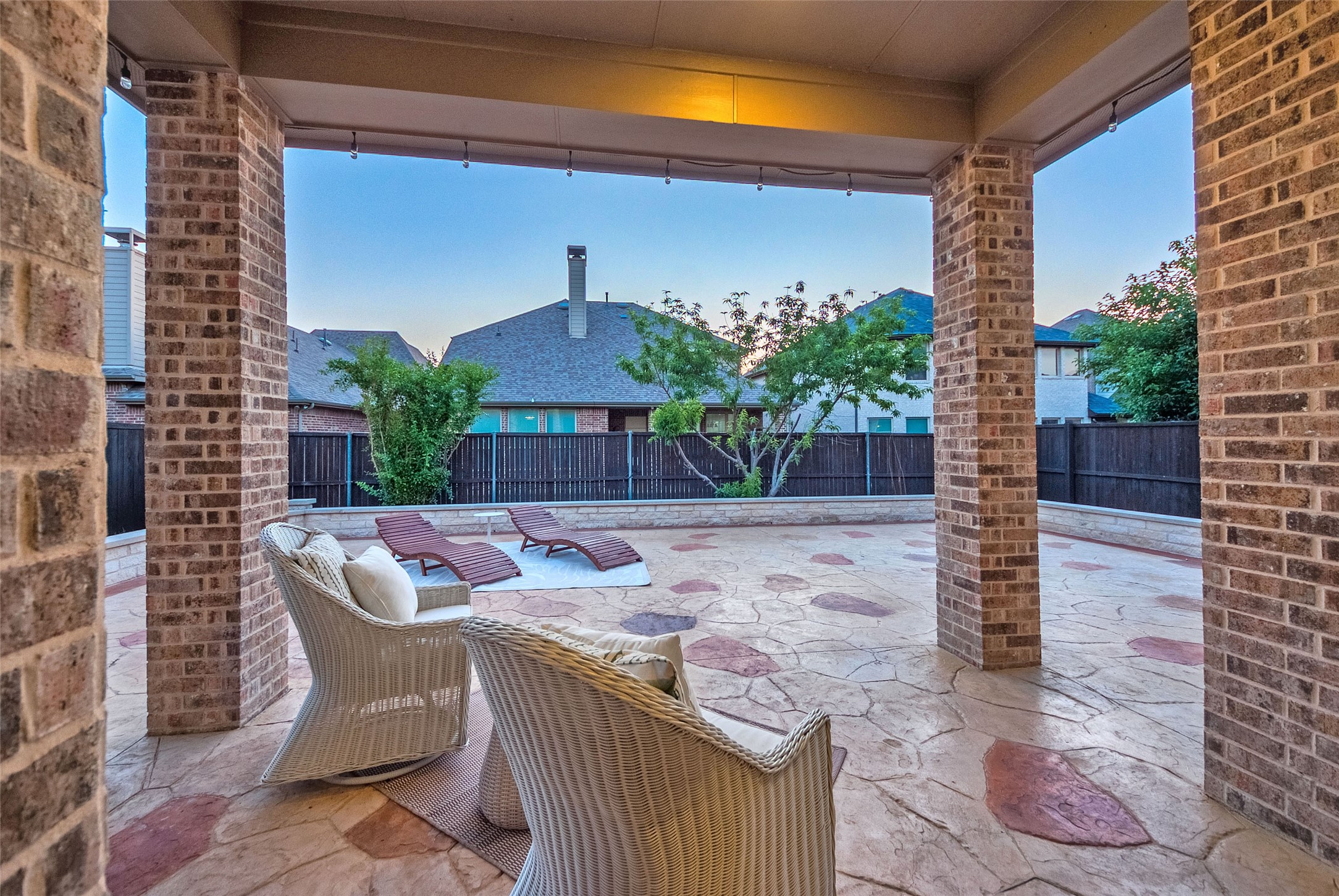 604 Warwick Boulevard Lewisville TX 75056