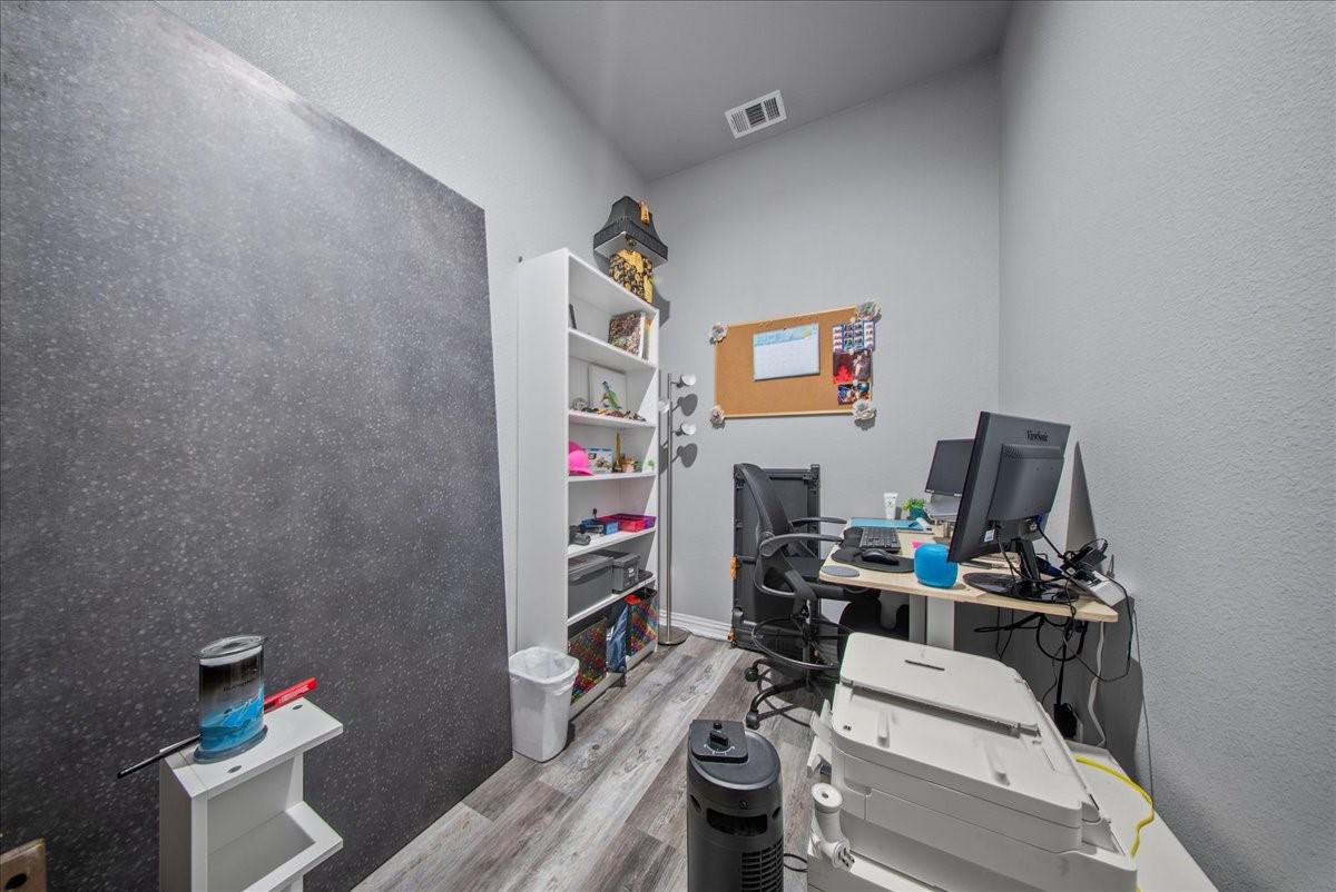 5312 Black Hawk Street Dallas TX 75212