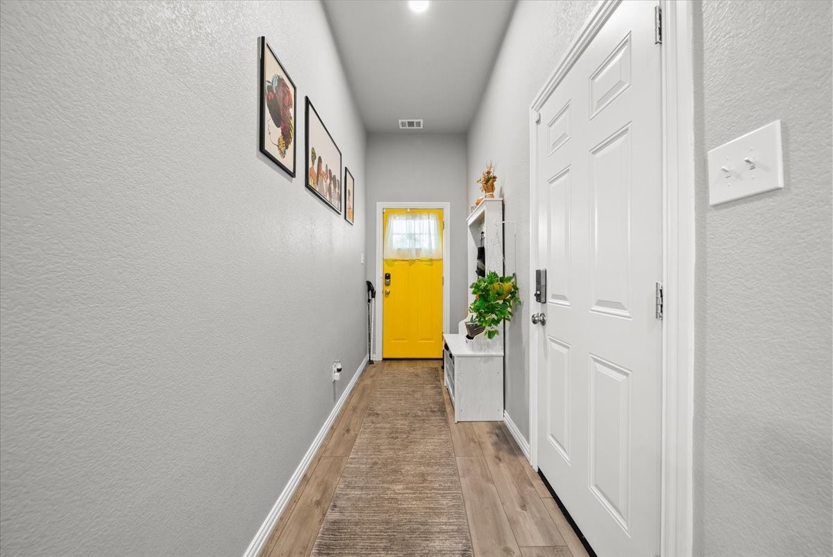 5312 Black Hawk Street Dallas TX 75212