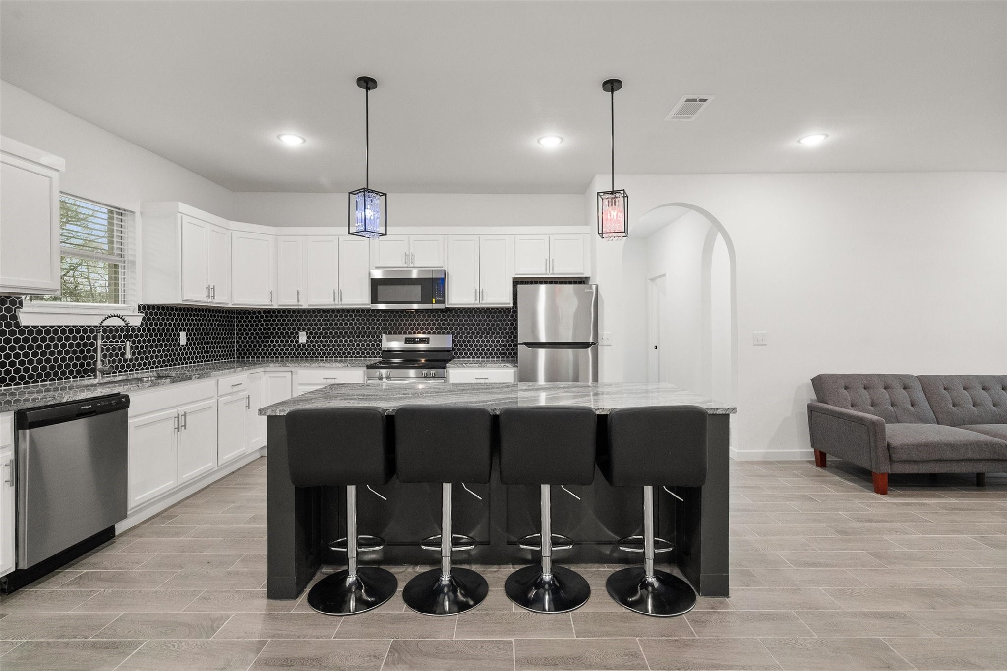6771 NW County Road 1146 Barry TX 75102