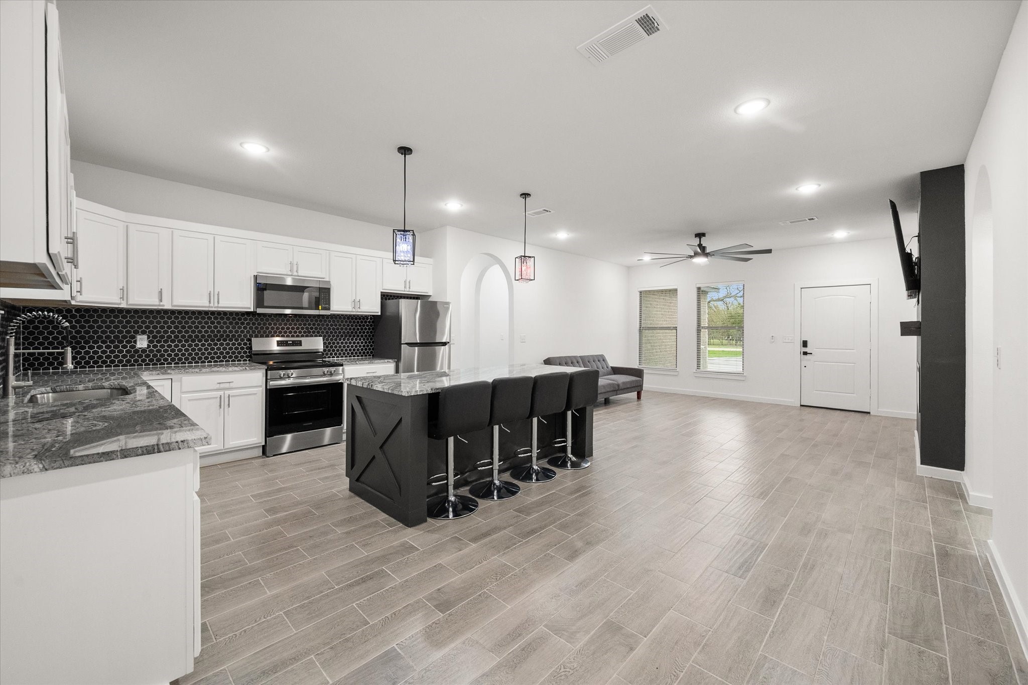 6771 NW County Road 1146 Barry TX 75102
