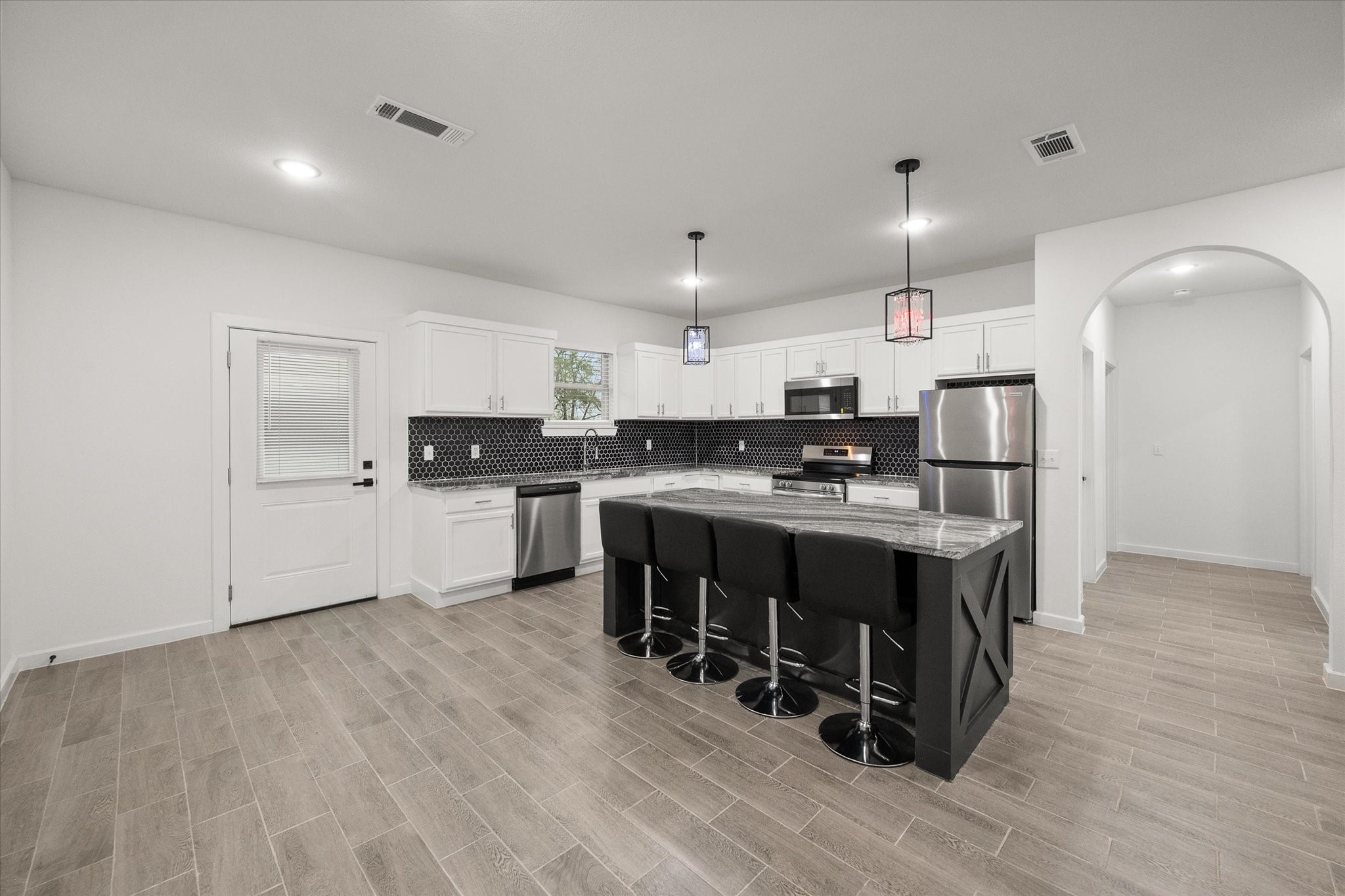 6771 NW County Road 1146 Barry TX 75102
