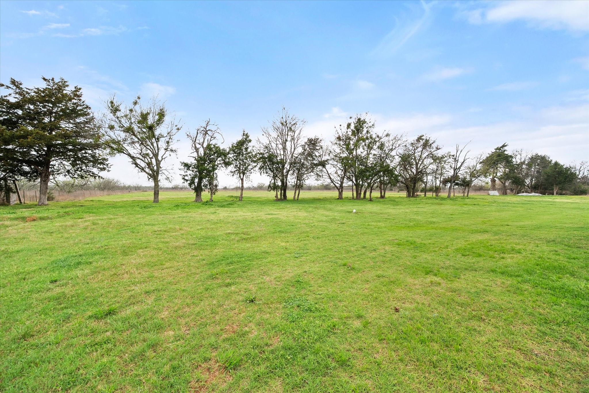 6771 NW County Road 1146 Barry TX 75102