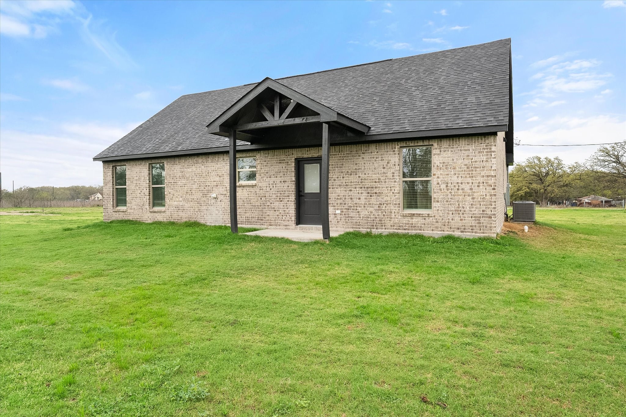 6771 NW County Road 1146 Barry TX 75102