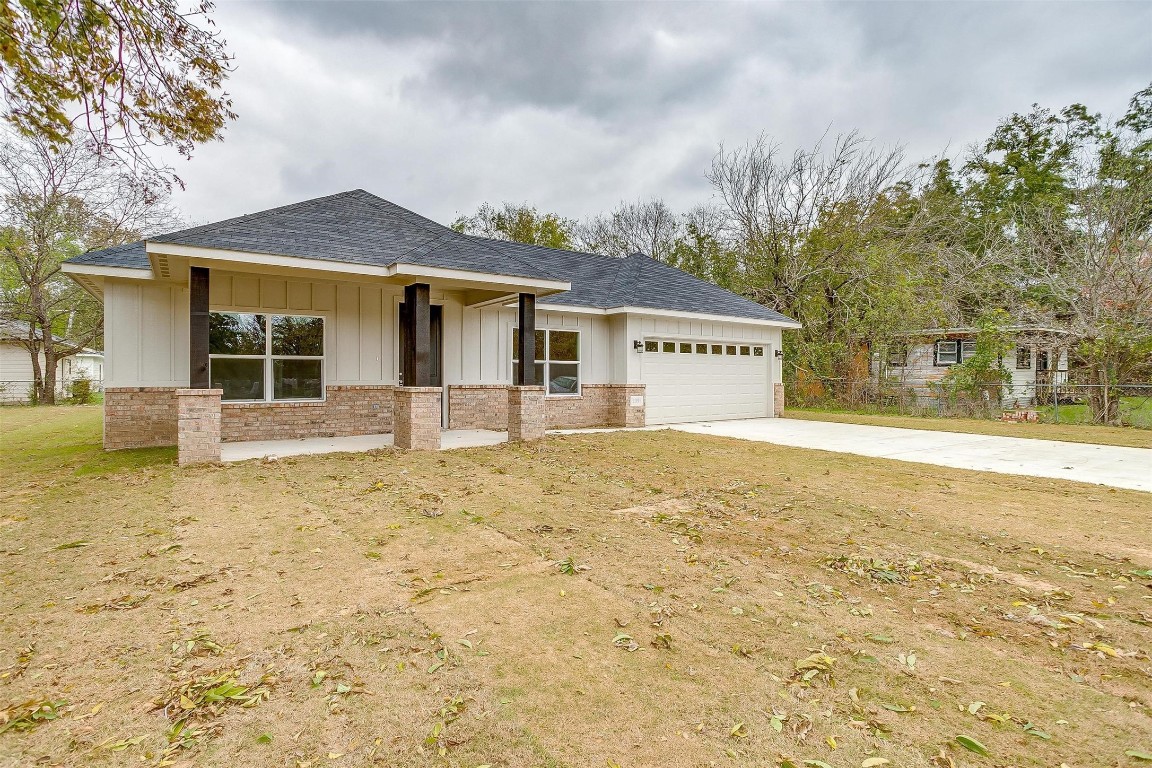 209 S Washington Street Cleburne TX 76031