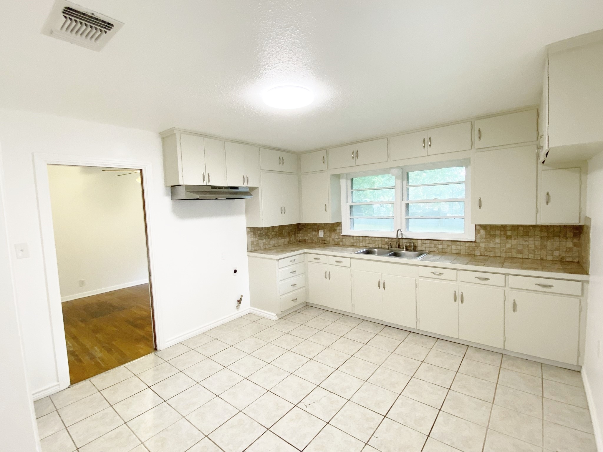 118 Hickory Pittsburg TX 75686