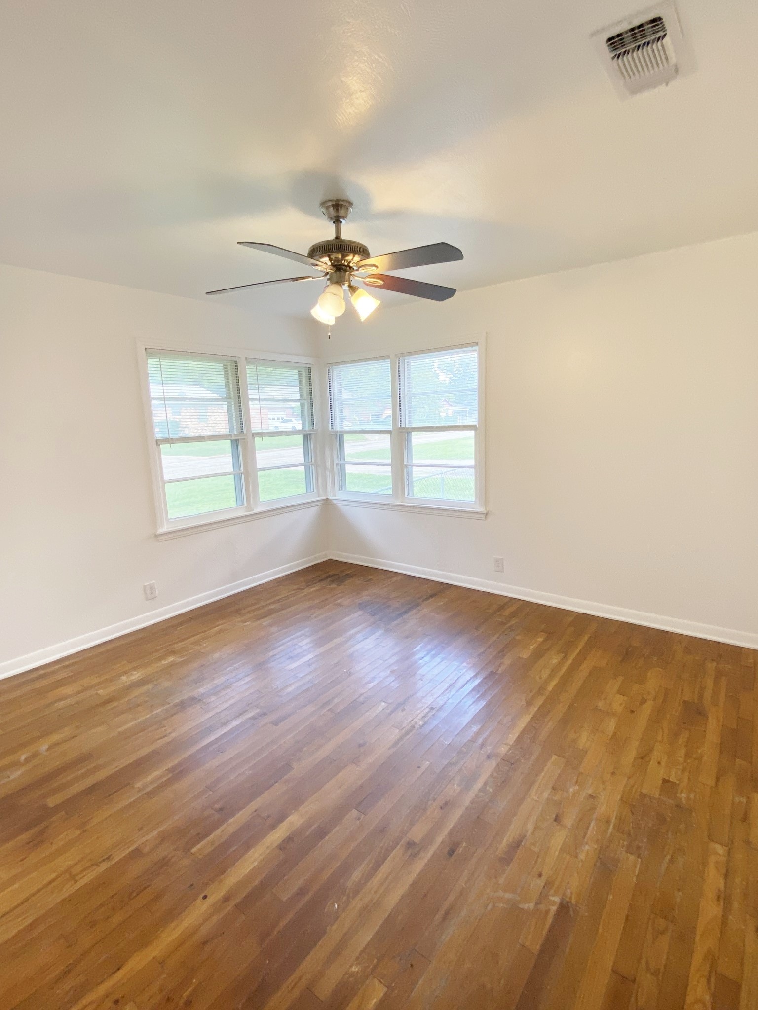 118 Hickory Pittsburg TX 75686