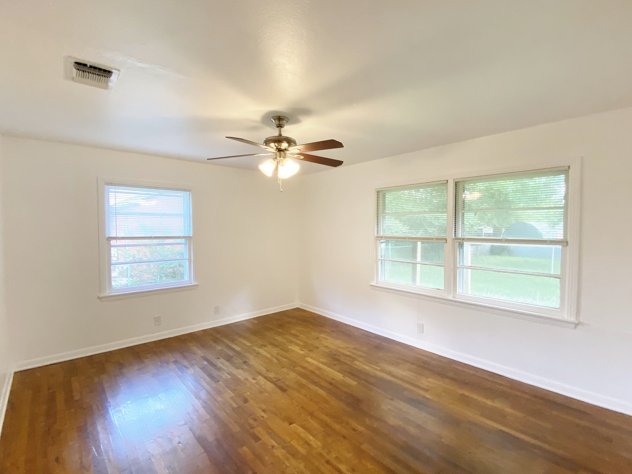 118 Hickory Pittsburg TX 75686