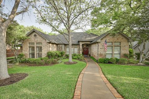 2015 Misty Creek Drive Arlington TX 76017