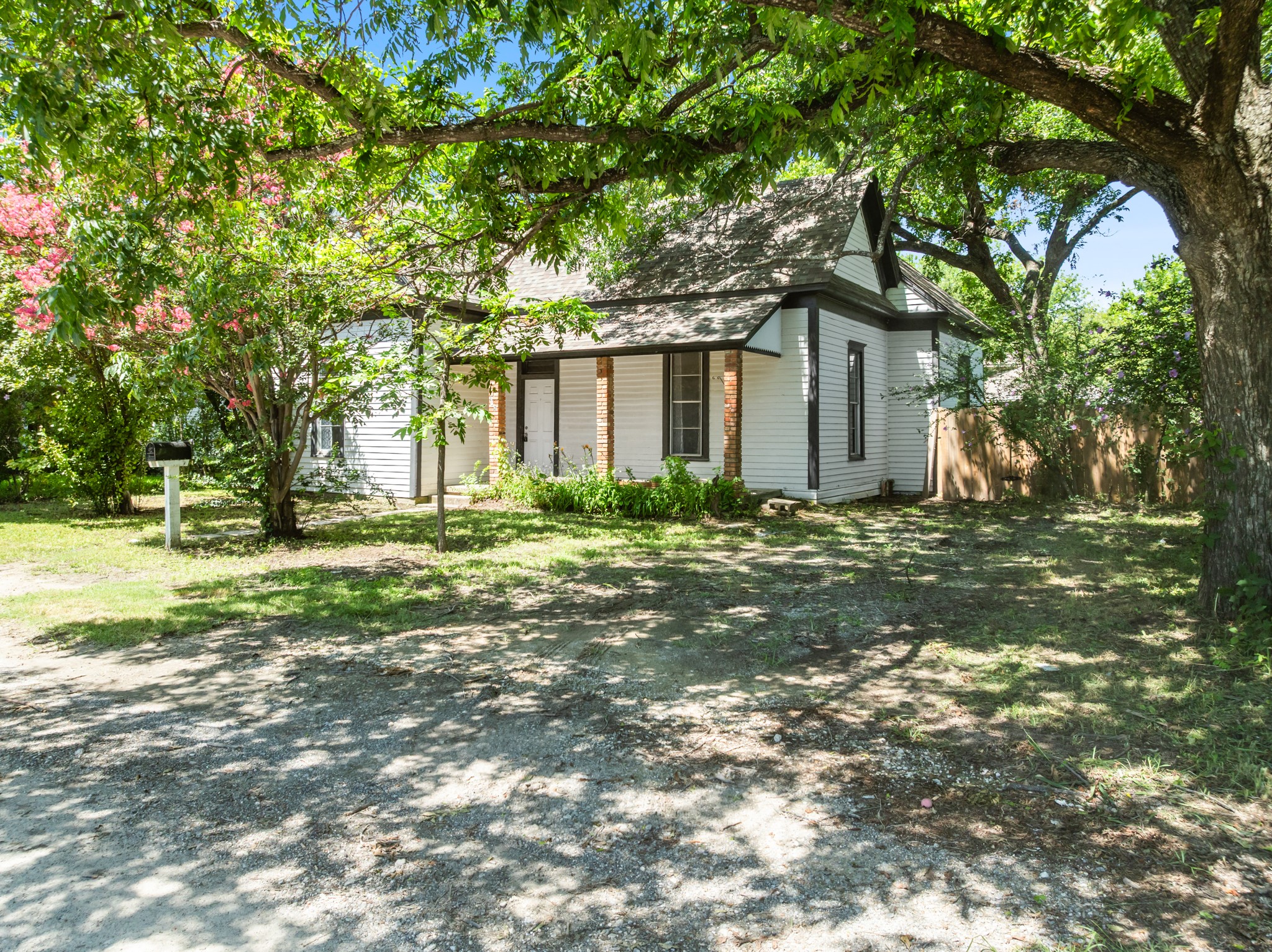 102 Chestnut Street Hillsboro TX 76645