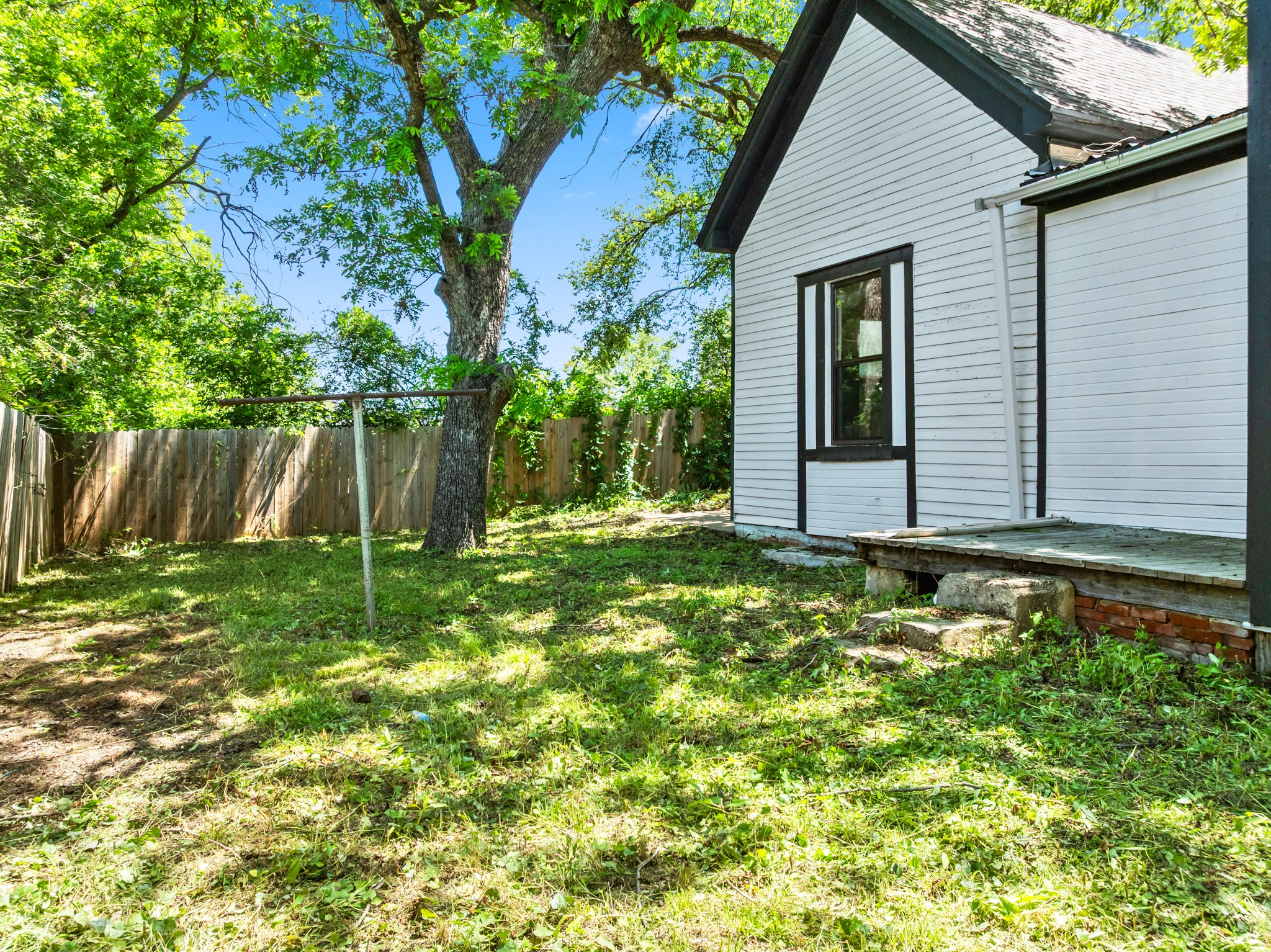 102 Chestnut Street Hillsboro TX 76645