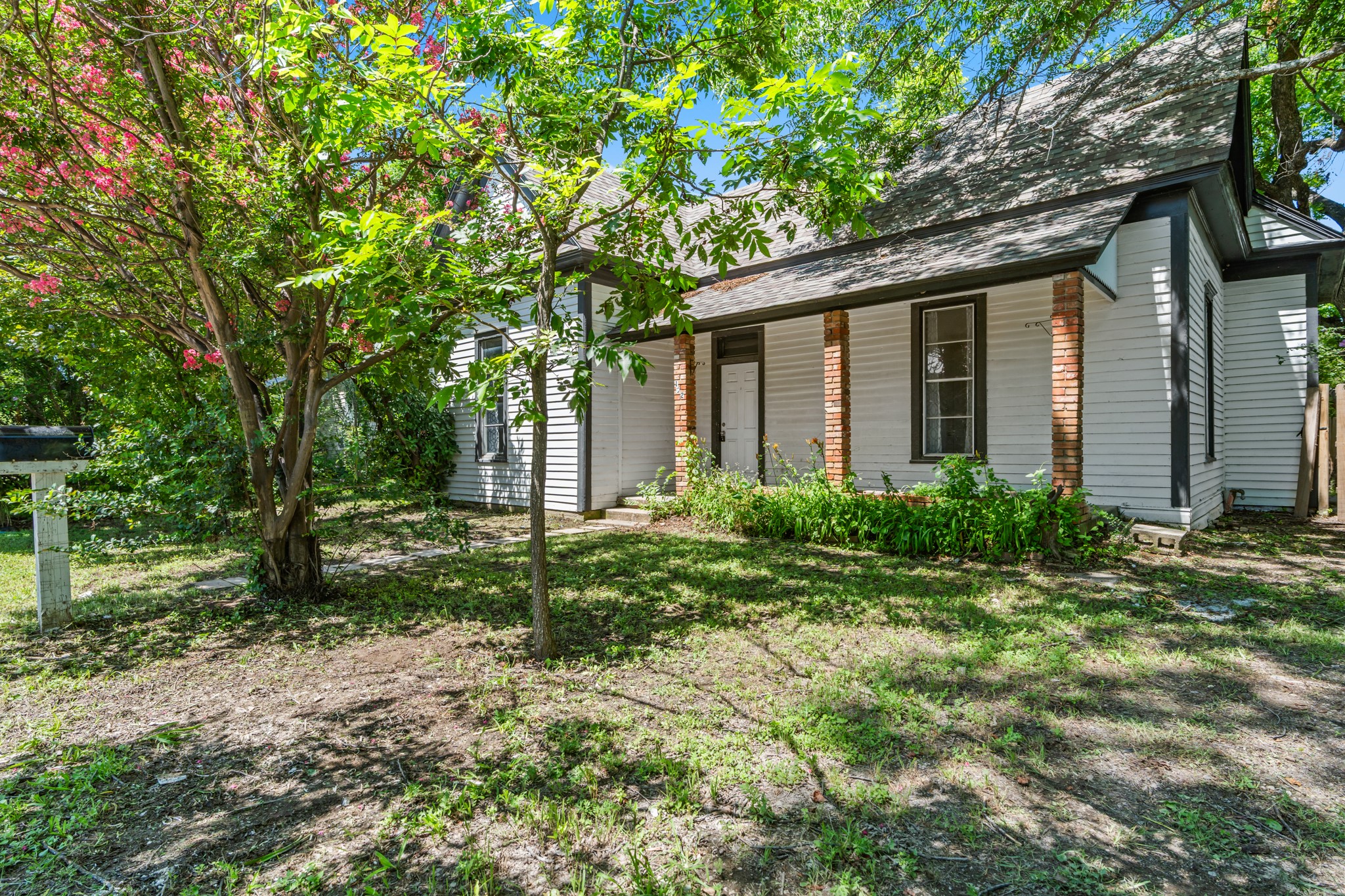 102 Chestnut Street Hillsboro TX 76645