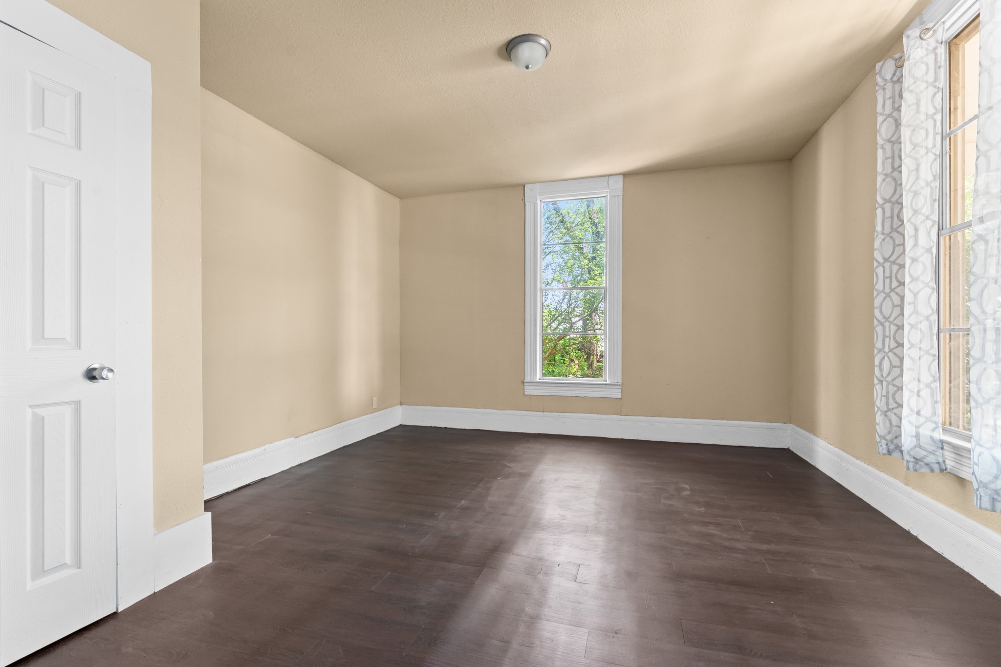 102 Chestnut Street Hillsboro TX 76645