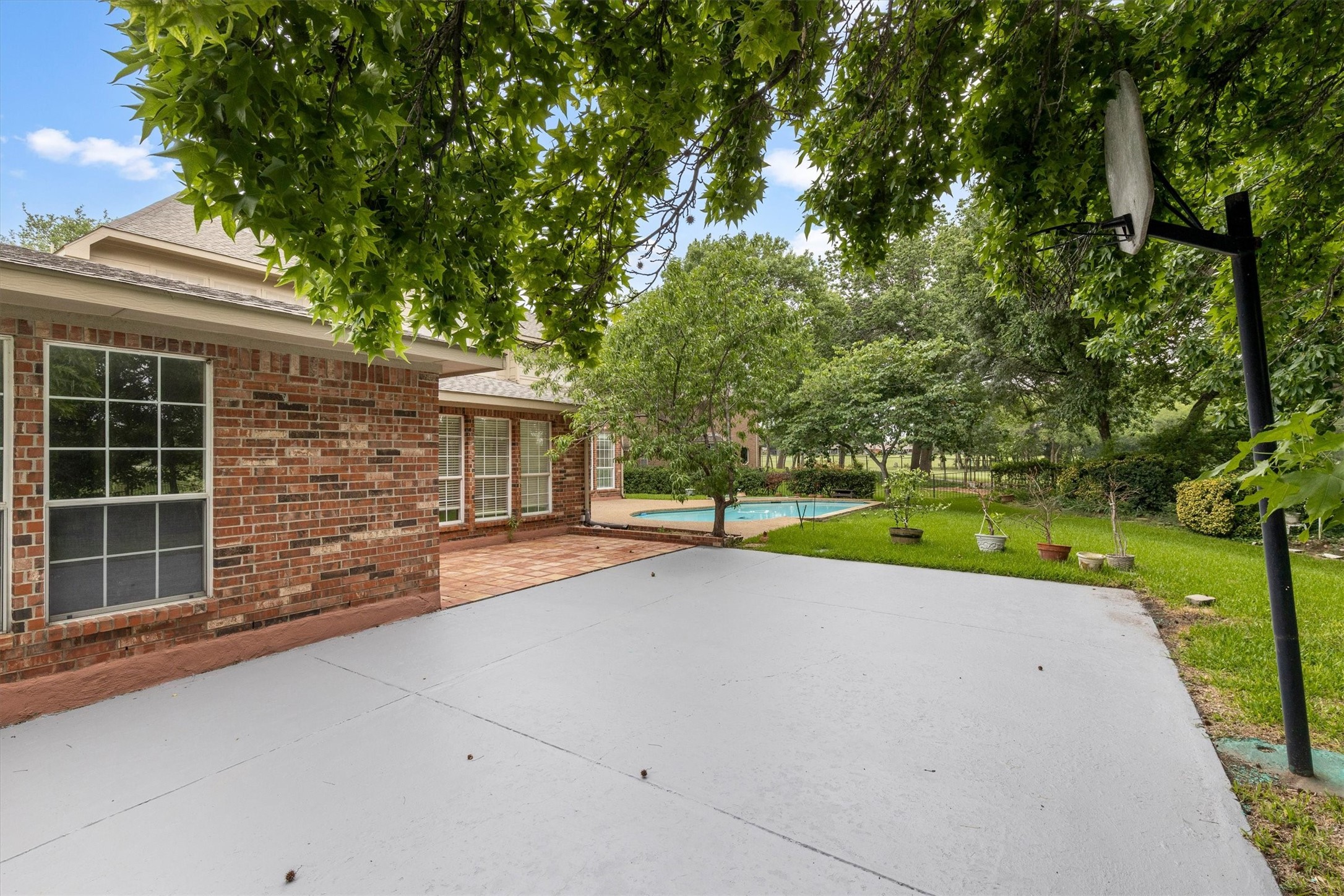 6010 Troon Circle Garland TX 75044