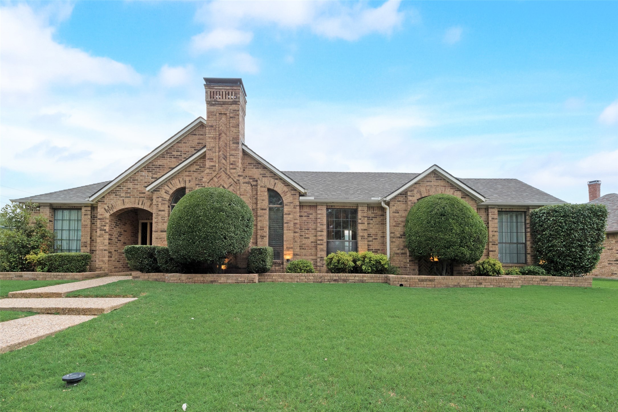 11103 Manorview Circle Dallas TX 75228