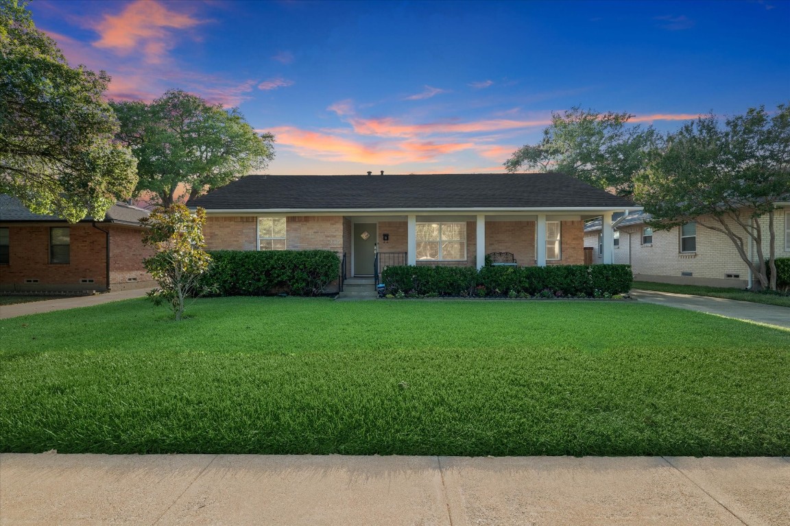 9215 Sorrento Street Dallas TX 75228