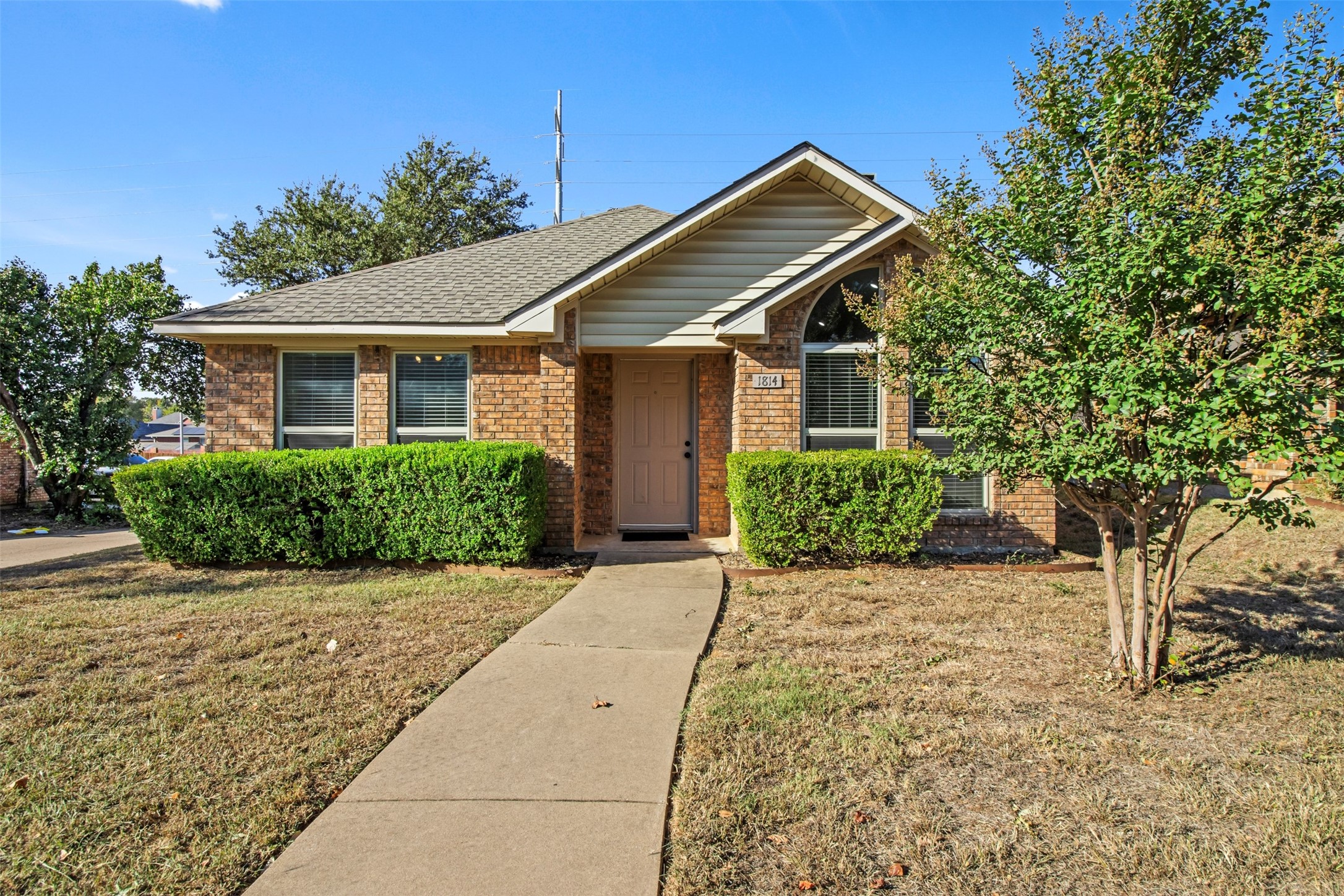 1814 Blair Oak Drive Lewisville TX 75067