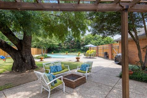 6808 Blackwood Drive Dallas TX 75231